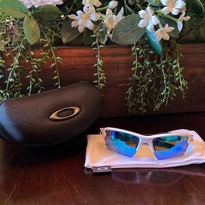 Oakley Flak 2.0 Sunglasses